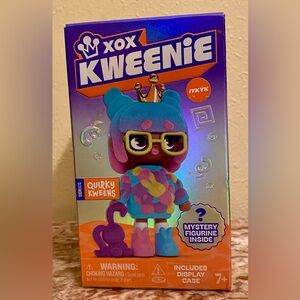 Quirky Kweens Mystery Figurine - Multicolor; NEW IN BOX.